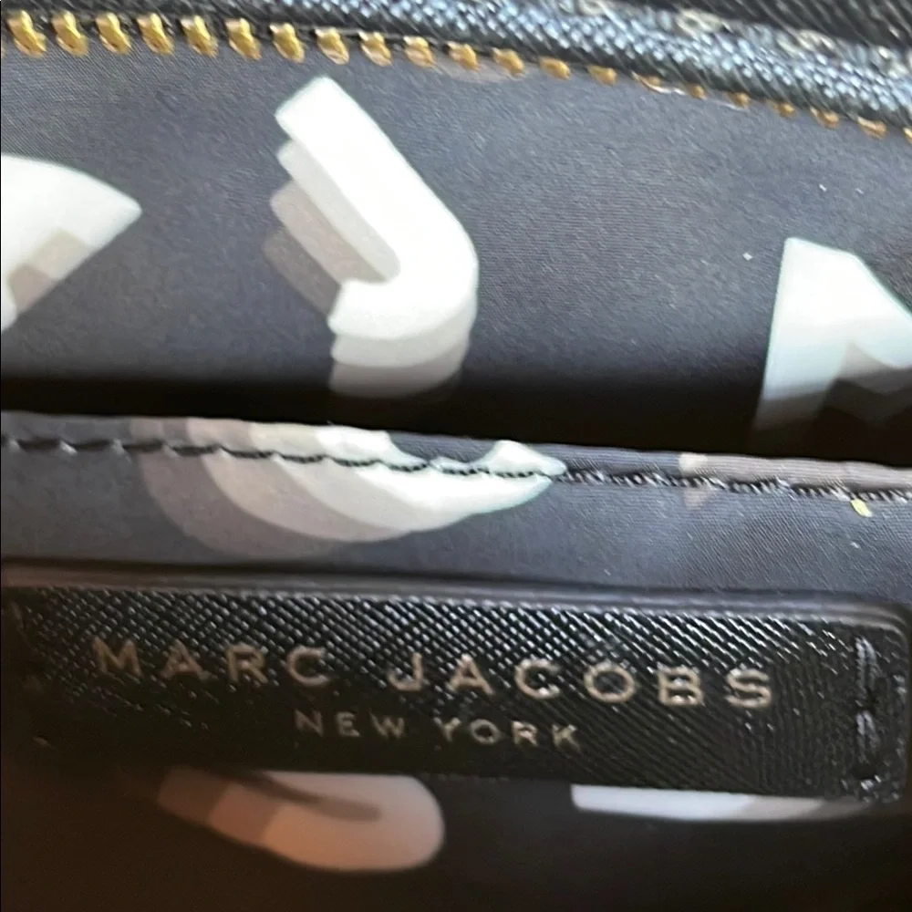 Marc Jacobs Playback Graphic Crossbody Bag - Picture 3 of 10